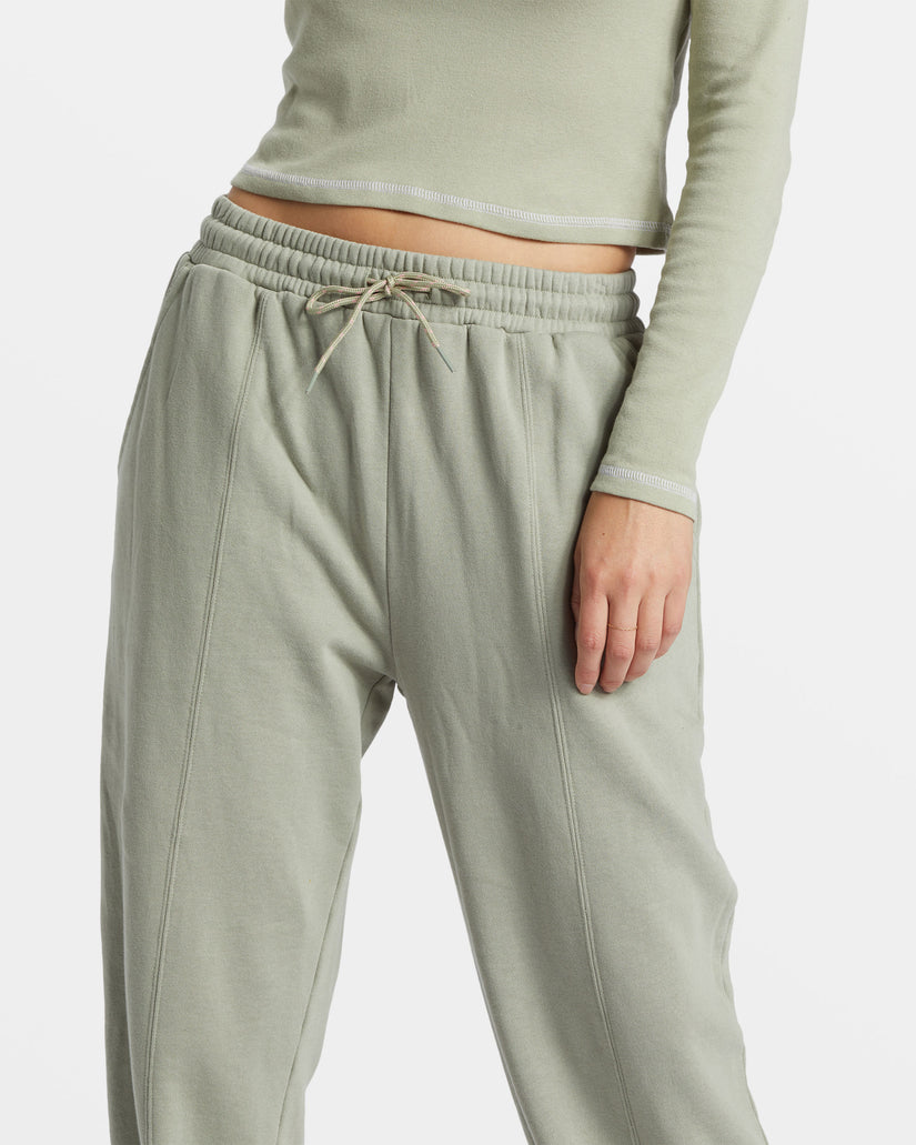 Hike Date Elastic Waist Joggers